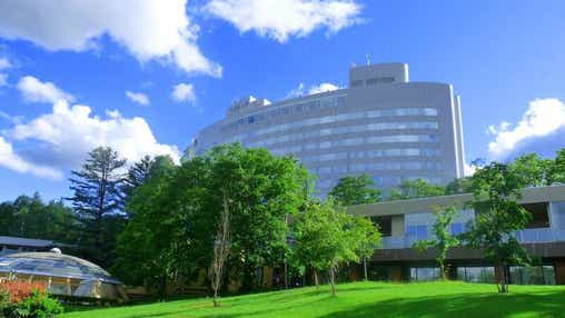 【羽田空港発】 春休み！JALで行く旭山動物園・富良野・美瑛と憧れの「新富良野プリンスホテル」に宿泊２日間（4月限定企画）