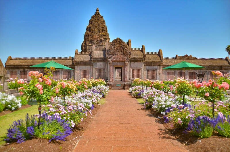 【岡山・倉敷発】 感動のレオマ花ワールド「春の大バラまつり」　日帰り3