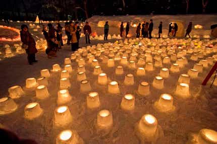 【羽田空港発】 冬の北海道 感謝祭　定山渓雪灯路と札幌・小樽・洞爺湖　定山渓＆登別温泉３日間　 さっぽろ雪まつりに向けて造成中の雪像見学