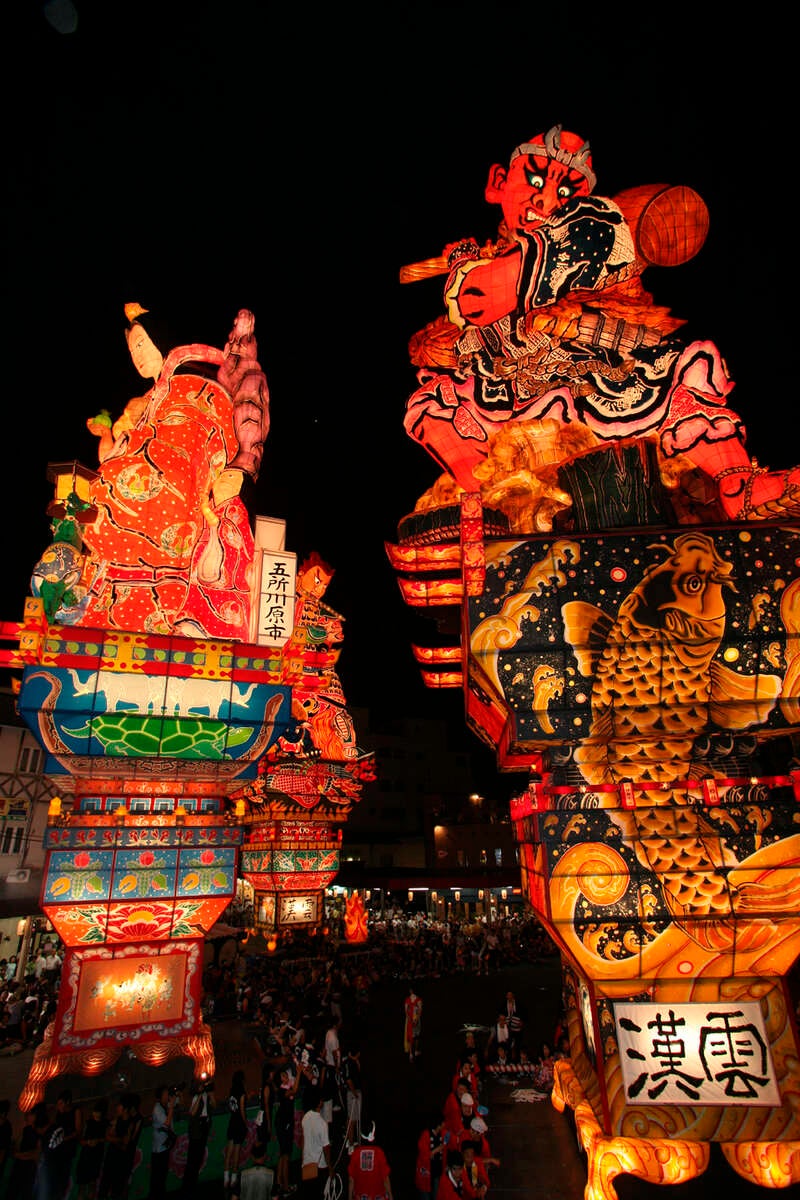 【秋田市内～井川さくら発】 圧倒的な大迫力！五所川原・立佞武多祭り　 復路夜行２日間1