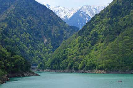 【栃木県内発】 許可車両でしか行けない秘境・高瀬渓谷と神秘溢れる戸隠五社巡り 2日間