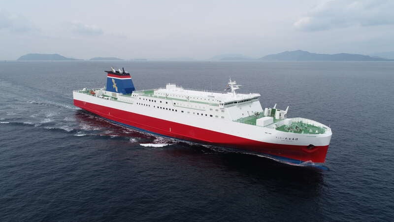 【神戸三宮フェリーターミナル発】 往路はゆったり船旅！帰りは新幹線利用　太平洋クルーズと宮崎三社初詣　日南海岸＆青島２日間1