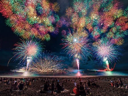 中部発　日帰り　古い歴史と伝統の大迫力花火絵巻　熊野大花火大会　＜日帰り夜行プラン＞3