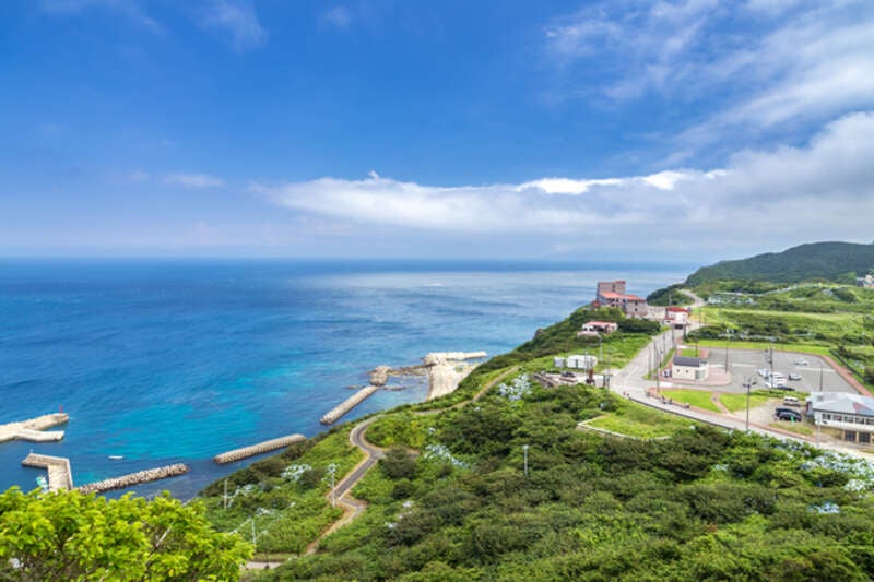 【新函館北斗駅発】 北海道新幹線利用！２泊目はオールインクルーシブのお宿に泊まる！ ゆったり温泉２泊！津軽・男鹿2大半島めぐりと みちのく小京都角館・弘前城菊と紅葉まつり（３日間）　　1