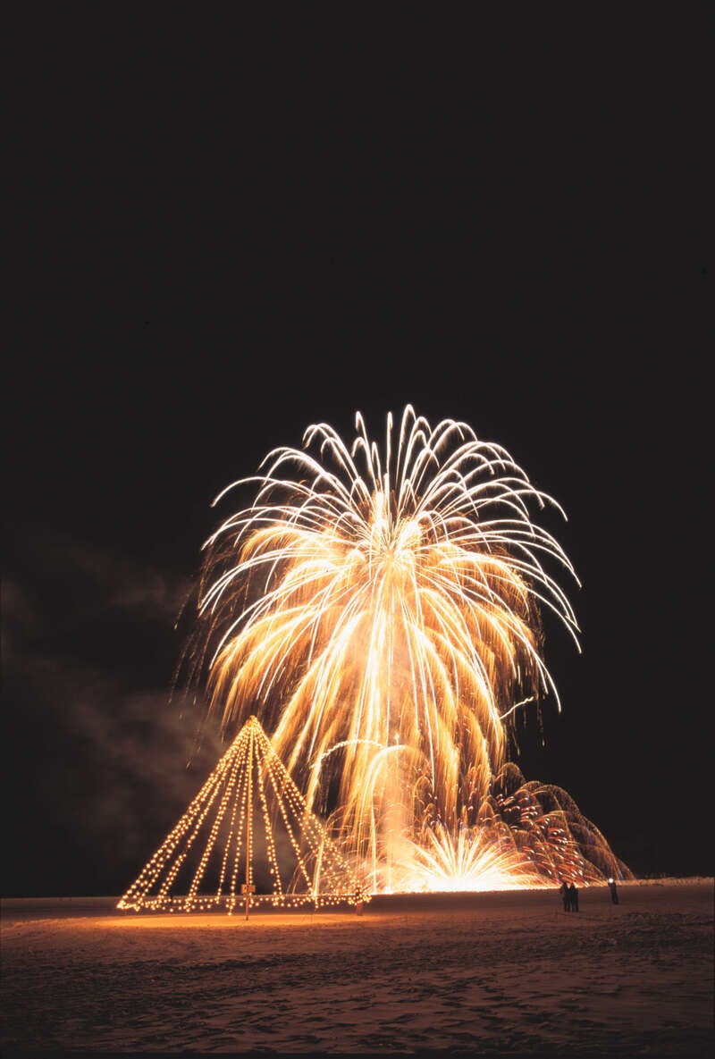 【岡山空港発】 感動のオホーツク大氷原・流氷クルーズと阿寒湖・層雲峡泊北海道冬フェスティバル３日間3