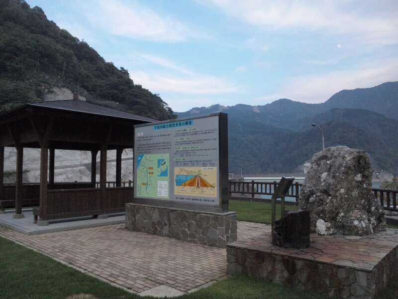 【富山県内発】 【読売新聞愛読者謝恩旅行】秋色いしかわ４色の社会科見学　日帰り 　～個人では見学できない手取川ダム・獅子吼高原ゴンドラ・木滑なめこ収穫体験・綿ケ滝～2