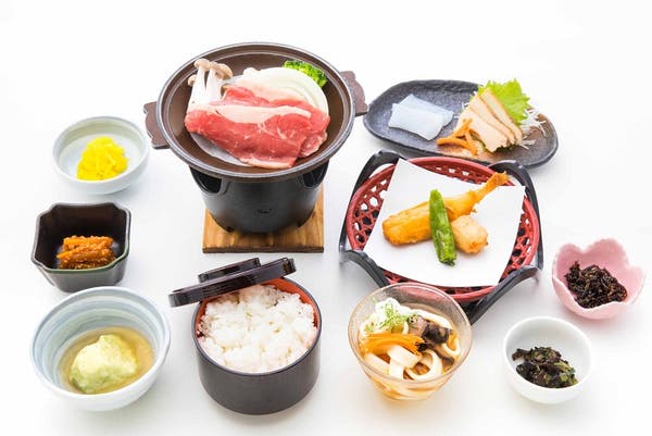 日東交通【館山駅・富楽里・木更津駅発】山梨 桃狩り・桃食べ放題と山梨名産品のお買物♪＜コースNo.25-1043＞（京成トラベルサービス㈱）2