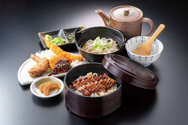 【大阪上本町駅発】 近鉄団体列車「あおぞらⅡ」特別貸切運行  名古屋城本丸御殿と熱田神宮参拝　⽇帰り2