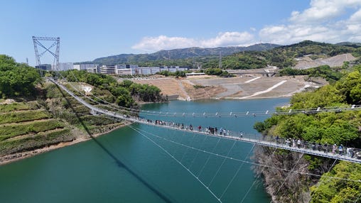 【B/倉敷・岡山ルート】歩行者専用　日本で最も長い吊り橋　GODA BRIDGE　三田屋本店にて生演奏ランチ