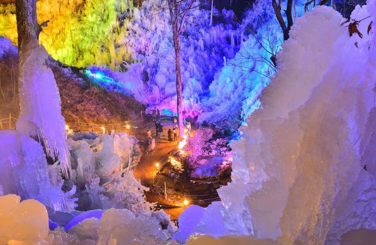 [新宿/池袋発]冬の絶景とグルメを堪能！ズワイガニ＆神戸牛しゃぶしゃぶ食べ放題 小江戸川越散策とあしがくぼの氷柱ライトアップ鑑賞を巡る埼玉満喫日帰りツアー3