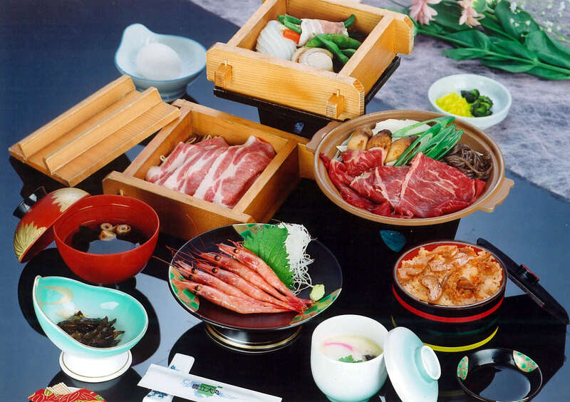 【ＪＲ和歌山駅発】 秋の日本三景天橋立と伊根の舟屋めぐり遊覧　日帰り3