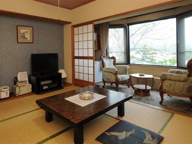 ■【早割60！出発60日前までのお申込み限定プラン♪】≪帯広空港利用≫神秘の湖「阿寒湖」のほとりのリゾートホテル！ニュー阿寒ホテル指定1泊2日（夕朝食付/レンタカープラン）2