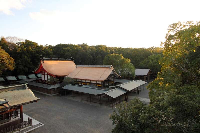 【大分・かんたん・北浜・別府発】 年の瀬のお楽しみ♪贅沢漁港めしと宗像大社御礼参り＆迎春準備をバスで巡る買い出しツアー　日帰り2