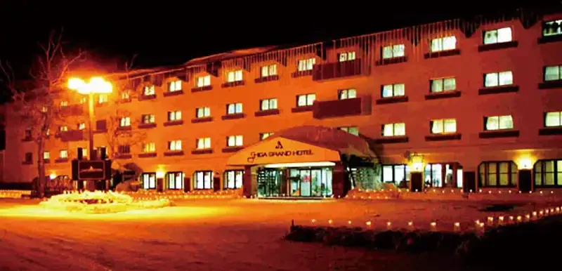 夜発バス／東京・横浜・お台場発　志賀グランドホテル　志賀全山　選べるリフト券｜志賀高原の中心地！一の瀬バス停徒歩0分。ゲレンデ徒歩1分！1