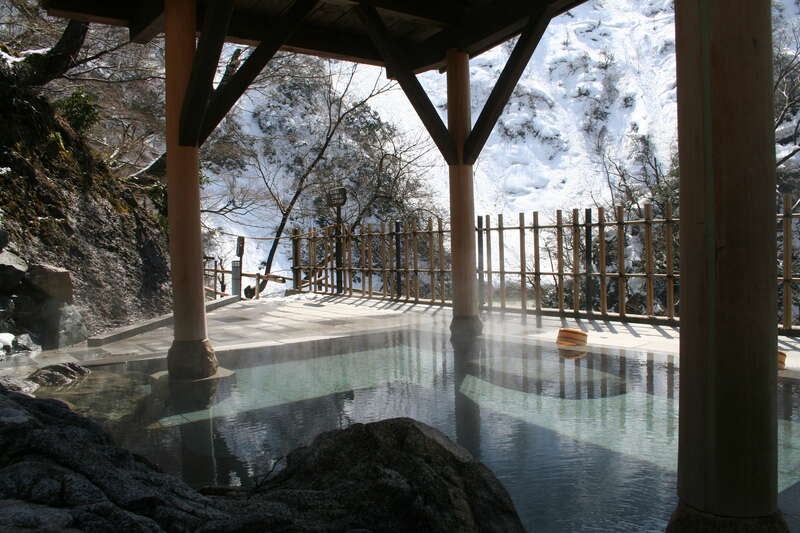 【山形県・新幹線駅（山形駅～米沢駅）発】 船でしか行けない秘境、大牧温泉と白銀世界の乗鞍高原温泉（4日間）3