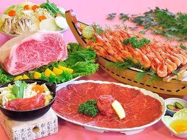 ■【群馬・栃木】キラッキラの秋!特選牛すき焼きと甘エビ食べ放題&あしかがフラワーパーク「光の花の庭」イルミネーション&秋の味覚ダブル「りんご狩り!野菜詰め放題!」