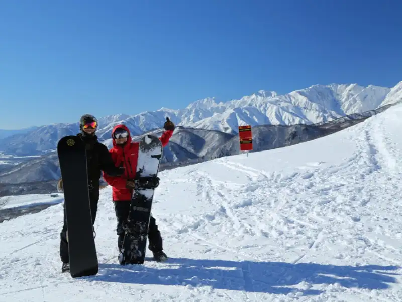 夜発バス／東京・横浜・お台場発　白馬アルプスホテル　白馬乗鞍温泉スキー場　滞在中リフト乗り放題｜白馬乗鞍高原にあるリゾートホテル！「乗鞍温泉」は茶褐色の湯が特徴のナトリウム炭酸水素塩泉！2