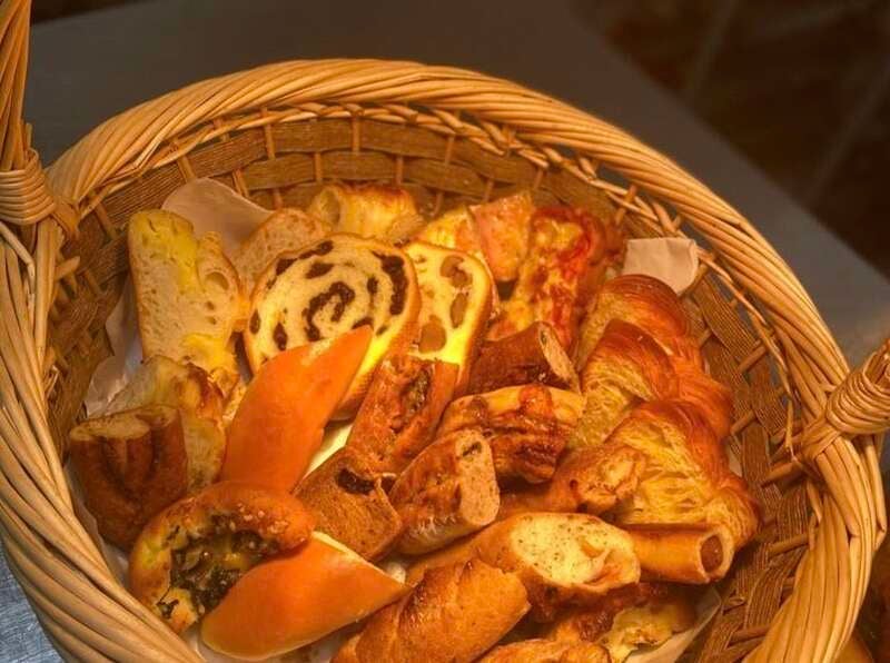 【千葉県内発】 栃木発祥の有名ベーカリー「ペニーレイン」でハンバーグランチ 自家製パン食べ放題 次世代「宇都宮ライトレール」乗車＆ひんや～り地下神殿2