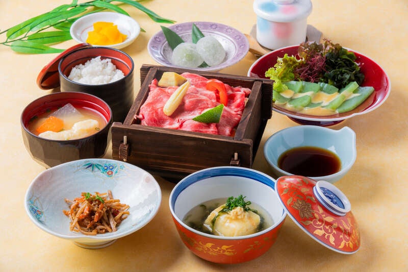 【光・下松・徳山発】祝！開園70周年を迎える４つのバラ園と清水本坊庭園青葉めぐり　日帰り2