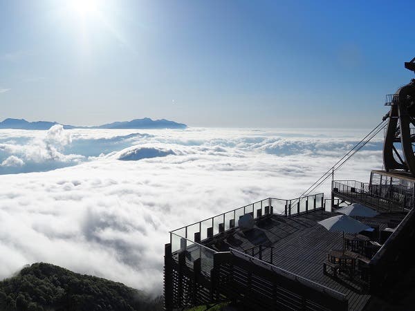 天空へ誘う紅葉旅　標高1,800ⅿに佇む万座温泉と絶景広がる竜王ＳＯＲＡ terrace　1泊２日1