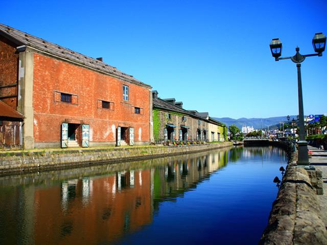 ■【新千歳空港⇒旭川空港】新千歳⇒旭川間のレンタカー乗り捨て料金無料！富良野・旭川・トマム・層雲峡・札幌・小樽ホテルチョイス4泊5日（レンタカー付）3