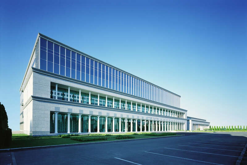 【茨城県内発】 大人気！大人が楽しい工場見学＆お買い物ツアー＆こんにゃく詰め放題体験　～ガトーフェスタ ハラダ本社工場＆こんにゃくパーク＆めんたいパーク群馬＆上里カンターレ～1