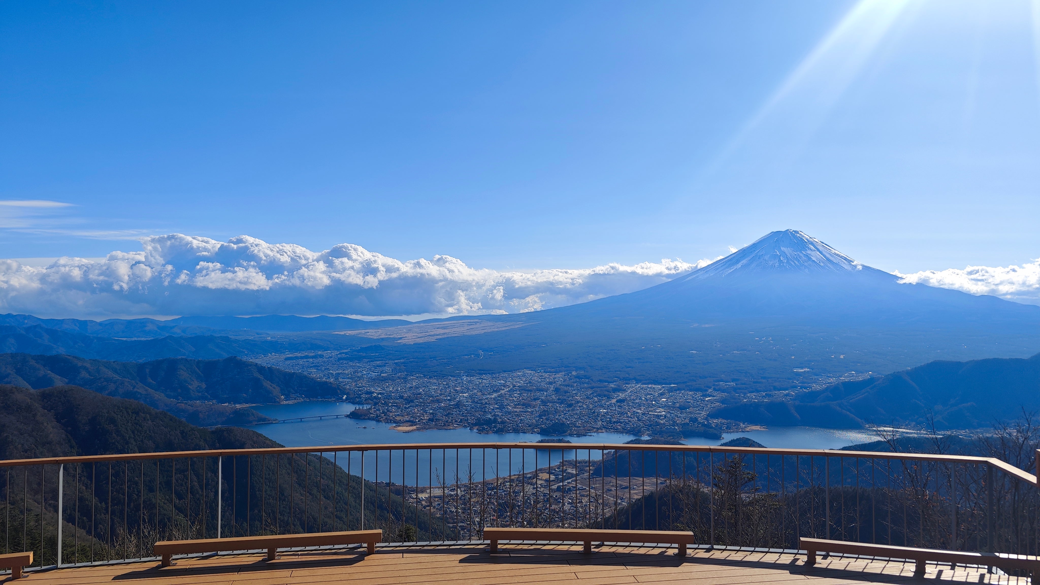 【神奈川県内・町田発】 2日間限定イベント！富士山の絶景を望む新スポットへ マイカーでは行くことのできない…『フジヤマツインテラス』読売旅行貸切 日帰りバスツアー2
