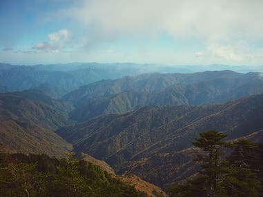 【名古屋発】■２０２６年１１月１日（日）■〔中級＋〕日本百名山と名峰を歩く旅　大峰山（八経ヶ岳）　１泊２日　♪名鉄の泊りトレッキング