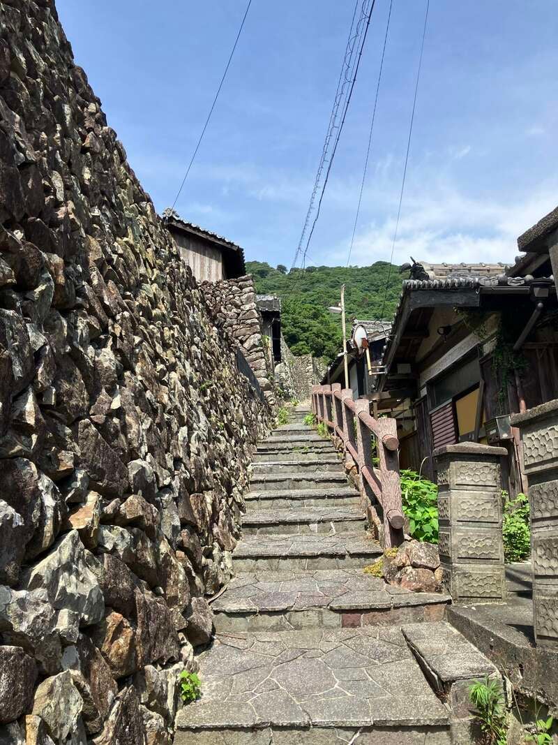 【愛媛県内発】 伊予灘ものがたり道後編と愛南町大下民宿で宇和海の海の幸料理 日帰り1