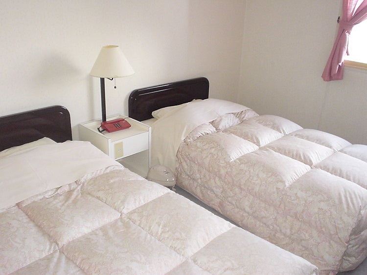 朝発バス/ホテルシルクイン斑尾〈本館〉・1泊リフト券付（利用日数選択）2