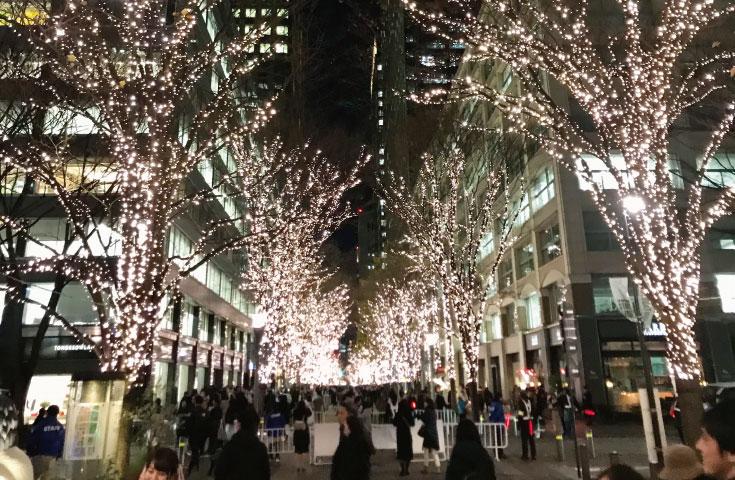 「12月限定X'masSPプラン」オープントップバスで巡る！トワイライトドライブ＆冬の煌めきTOKYO四大イルミネーション鑑賞！ホッカイロ付き【丸の内下車】2