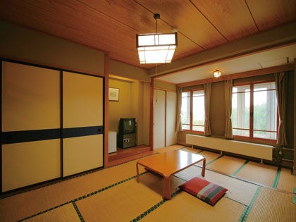 夜発バス/志賀レークホテル（中央部エリア）・2泊リフト券付（利用日数選択）2