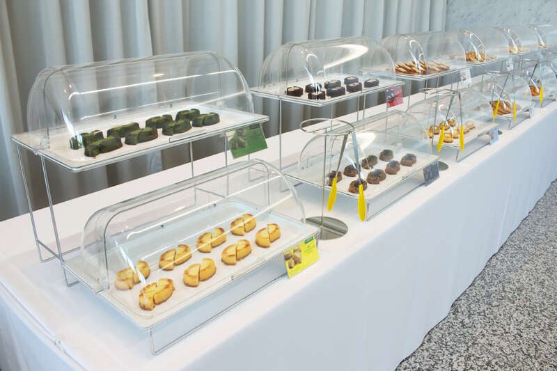 【千葉県内※銚子・茂原発着ルートを除く発】 *。予約困難！ガトーフェスタハラダスイーツバイキング*。 ＆こんにゃくパークバイキング・解説員付き富岡製糸場見学　日帰り2