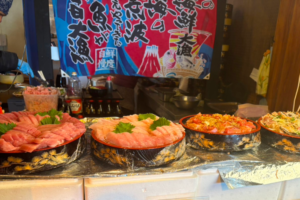 【上三川・宇都宮発着】土浦魚市場でマグロ食べ放題！つくば陣屋と道の駅常総よくばり満喫ツアー【昼食付】1