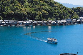伊根湾めぐり遊覧船と日本三景天橋立の絶景1