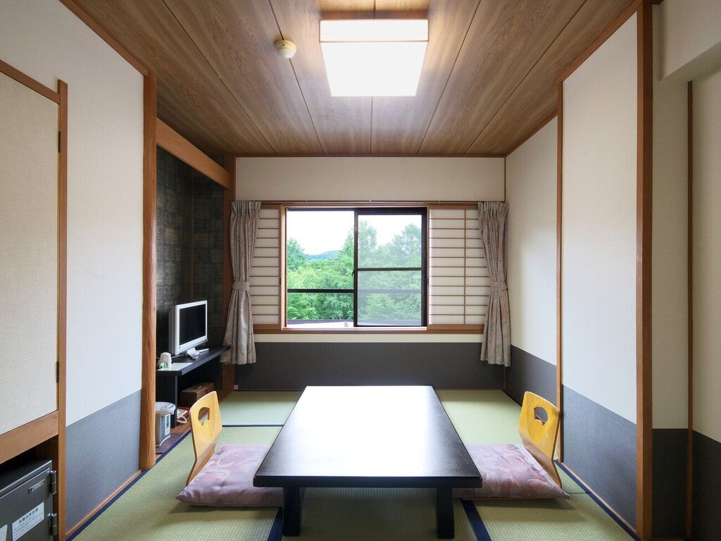 【名古屋】夜発 年末年始特集［爺ガ岳スキー場 リフト券付］黒部観光ホテル2泊＜JAMJAMスキー＆スノボ＞3