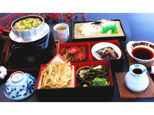 【名古屋・一社発】合計で桃4玉付き！桃2玉狩り＆桃2玉お土産＆冷んやり桃食べ放題付きミステリーツアー3