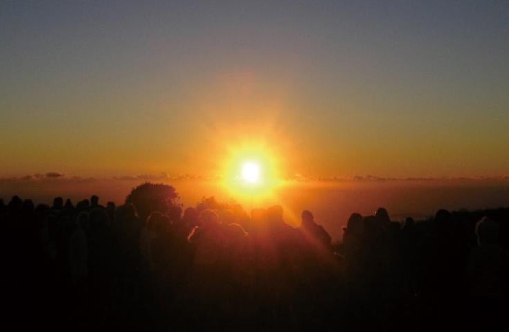 [東京発]≪新春・日帰りツアー≫十国峠山頂から見る初富士＆初日の出！箱根神社で初詣＆箱根小涌谷ユネッサン「元湯 森の湯」でゆったり初湯1