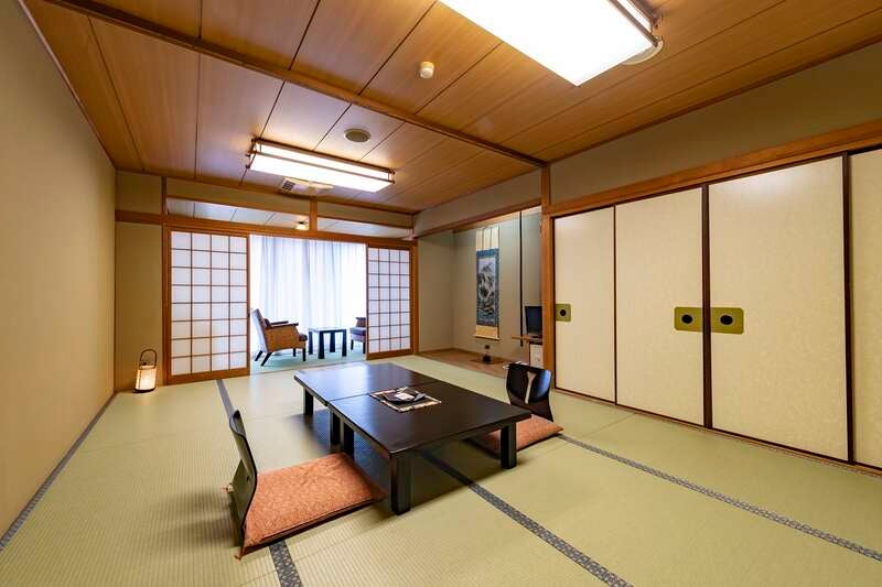 【富山・石川発】 京の奥座敷　湯の花温泉「おもてなしの宿渓山閣」に宿泊！天橋立・大原三千院「あじさい祭り」　と　涼やか標高1100ｍの空中散歩と天空の「びわ湖テラス」　２日間3