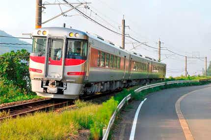 【大阪駅・新大阪駅・京都駅発】 びわ湖の絶景と歴史をめぐる ぐるっと!びわ湖一周列車の旅 湖東三山の一つ西明寺と近江八幡もめぐる滋賀満喫プラン 日帰り