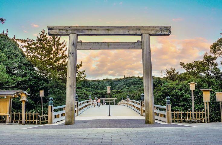 地元バスガイドが作成 しってらるようで、知らない伊勢神宮 バス