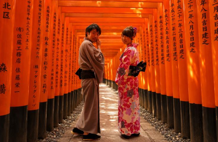 [名古屋発]千本鳥居で有名な伏見稲荷大社＆美しい自然の嵐山＆京都随一の観光地・清水寺を散策！お昼食は世界的に有名な黒毛和牛神戸牛を使ったしゃぶしゃぶをご堪能！(英語ガイド付)2