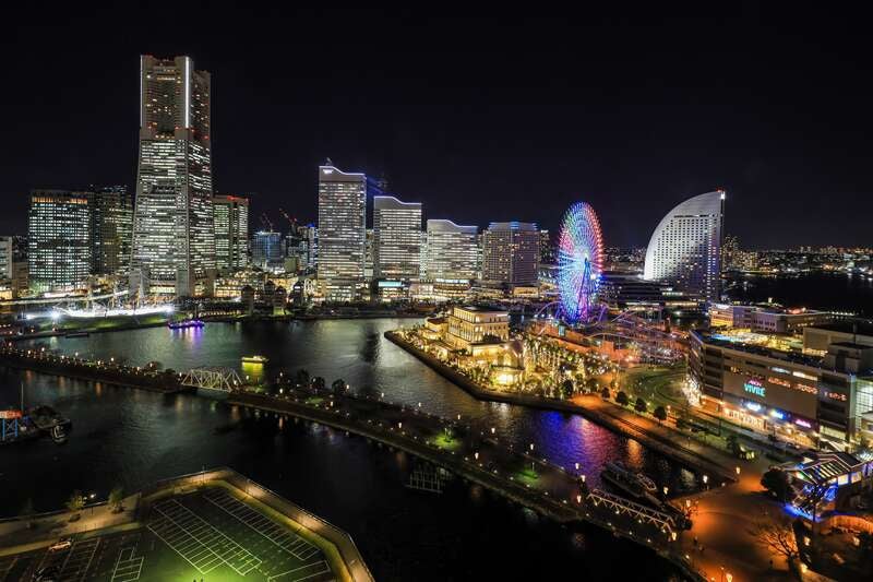 【秋田空港発】 アジサイ寺として有名な鎌倉明月院と中国伝統芸能横浜中華街変面ショー 2日間3