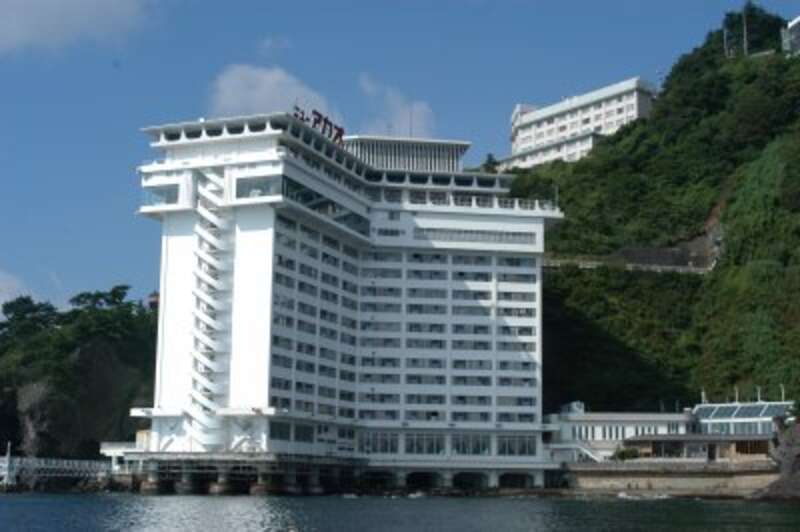 【長崎空港発】 《昭和100年》 熱海温泉・石和温泉と 昭和レトロ満喫ツアー ３日間1