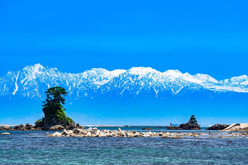 【東京駅・上野駅・大宮駅・高崎駅発】 1日目は富山＆能登の絶景ポイントちょっぴり観光付き　古都金沢たっぷりフリータイム３日間1