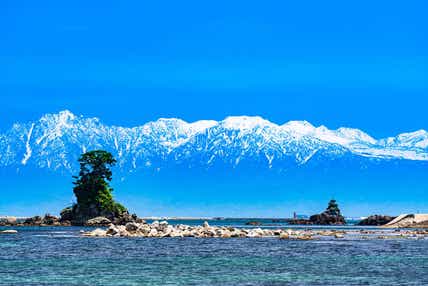 【東京駅・上野駅・大宮駅・高崎駅発】 1日目は富山＆能登の絶景ポイントちょっぴり観光付き　古都金沢たっぷりフリータイム３日間