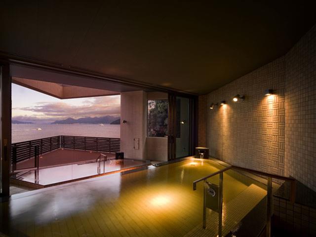 ■ヒロデン1日乗車・乗船券付き＆広島温泉「瀬戸の湯」入場フリーパス付き　グランドプリンスホテル広島　2泊3日3