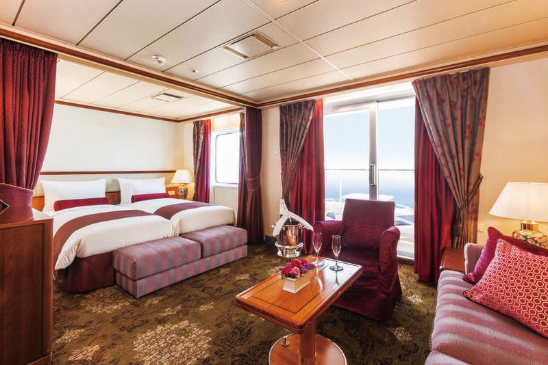 飛鳥Ⅱ Ａ：アスカスイート 【東京発横浜着】竿燈・ねぶた祭クルーズ（7日間）1