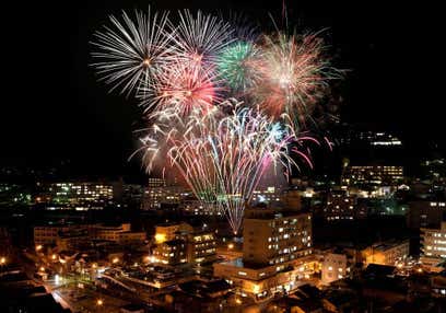 源泉かけ流しのお宿にご宿泊！下呂温泉『花火物語』と世界文化遺産　～なつかしき日本の原風景～五箇山合掌造り集落【近鉄八尾・八戸ノ里・枚方市・JR高槻発】