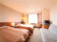 ■●夜発バス　エイブル白馬五竜 & Hakuba47　白馬ハイランドホテル　（2泊5日）